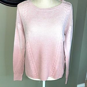 American Eagle 🦅 Outfitters ombre pink size medium beautiful sweater.